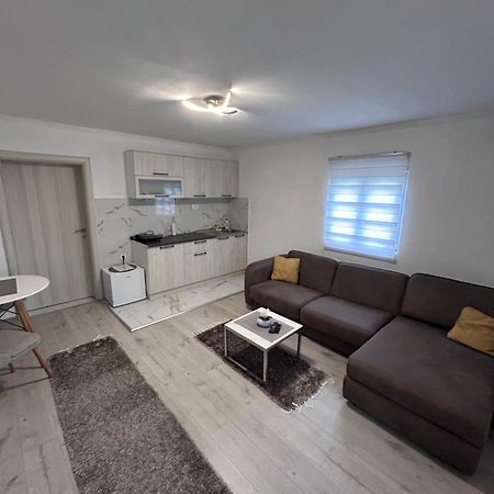 Apartment Airport Dd Mitrovici  Luaran gambar