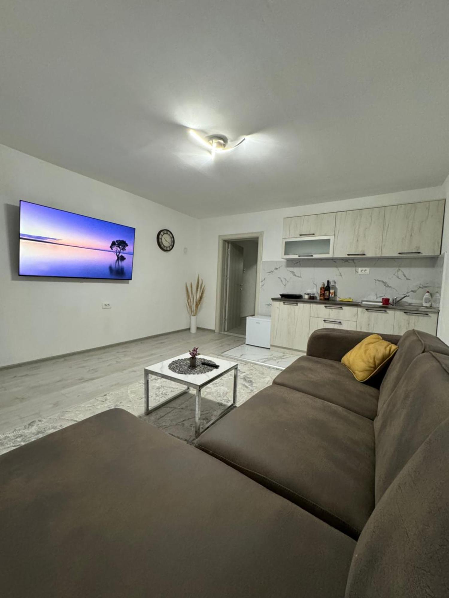 Apartment Airport Dd Mitrovici  Luaran gambar