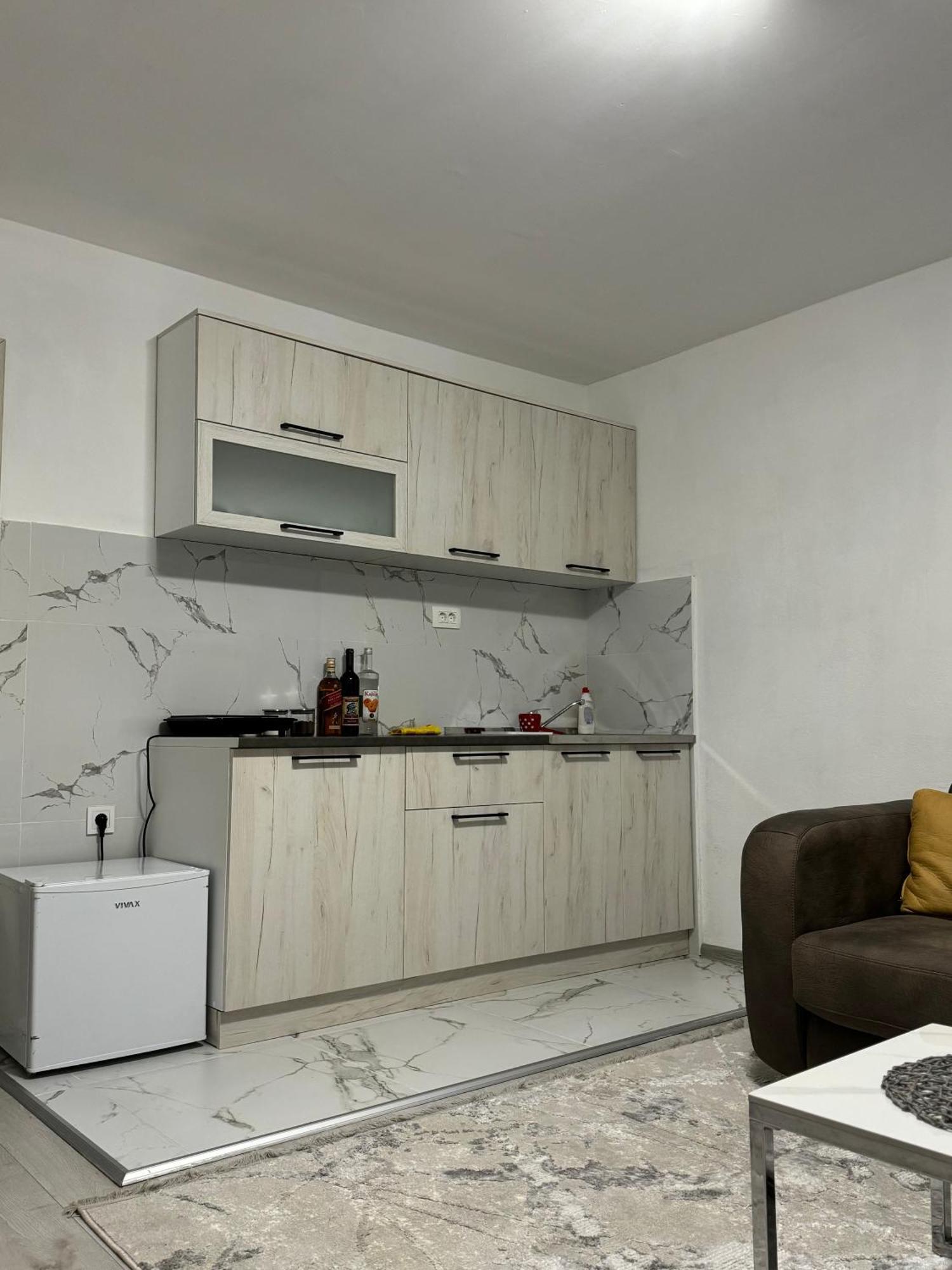 Apartment Airport Dd Mitrovici  Luaran gambar