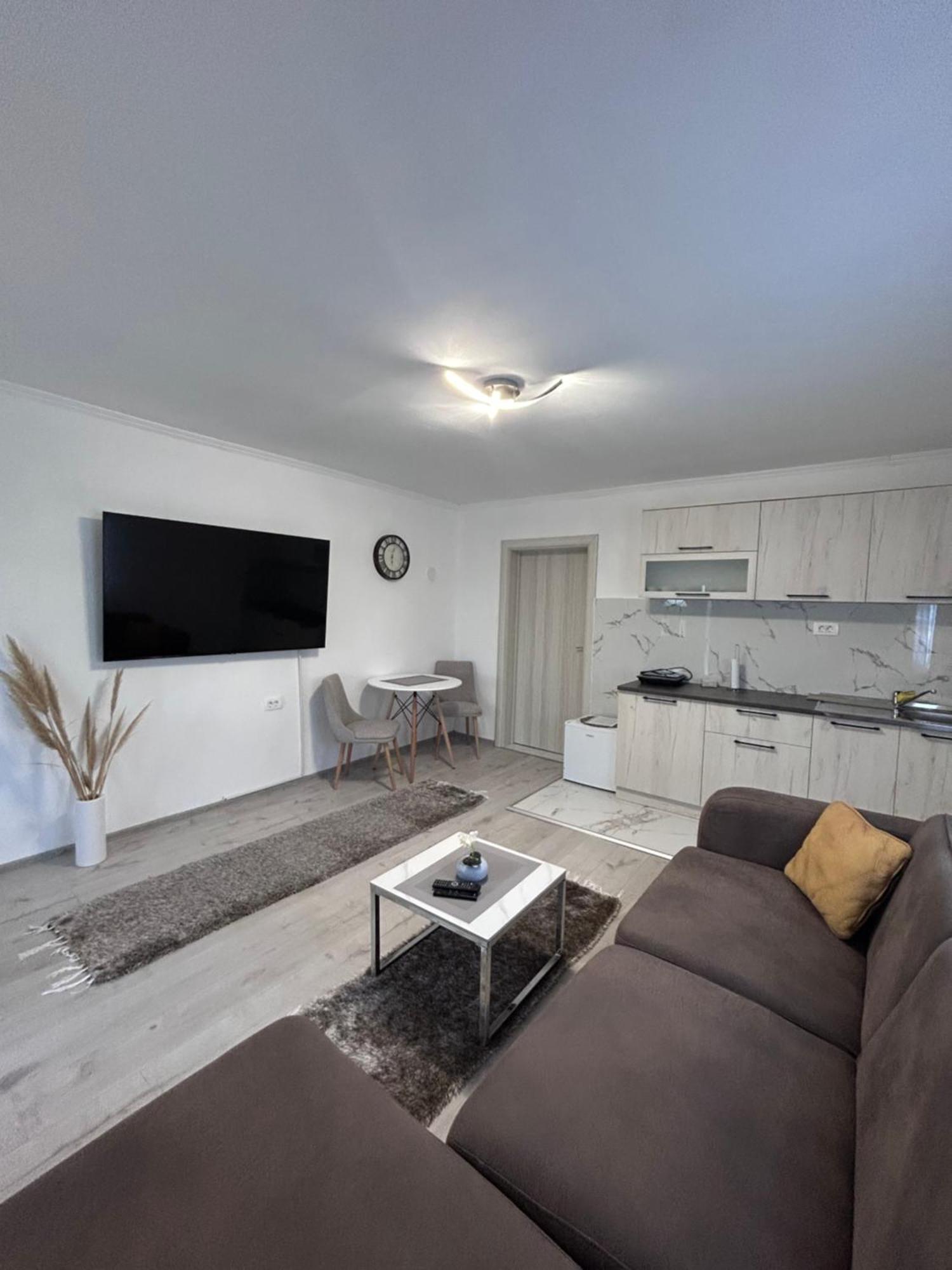 Apartment Airport Dd Mitrovici  Luaran gambar